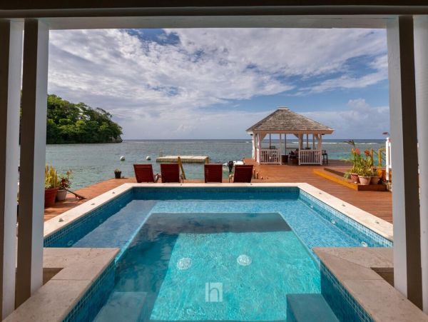 Jamaica Home 960724