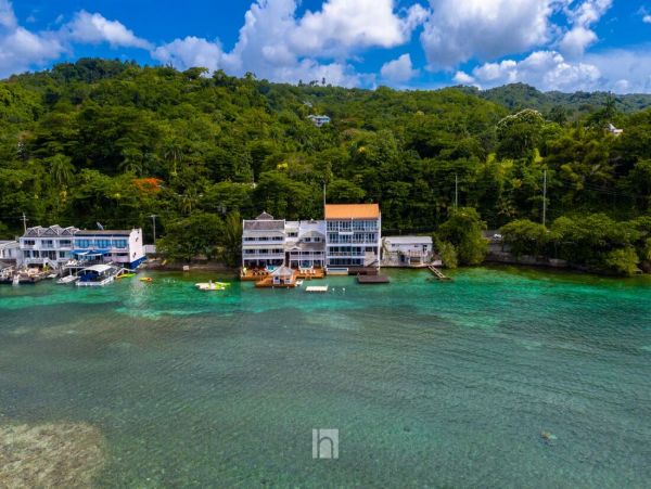 Jamaica Home 960724