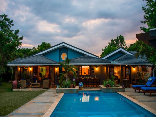 Jamaica Home 960726