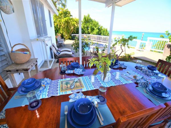 Jamaica Home 960728