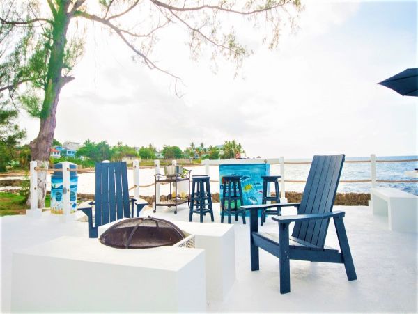 Four Bedroom Oceanfront Vacation Rental in Jamaica