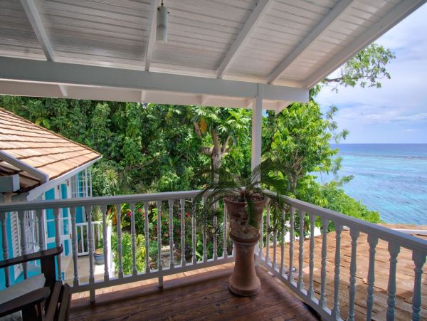 Jamaica Home 960732