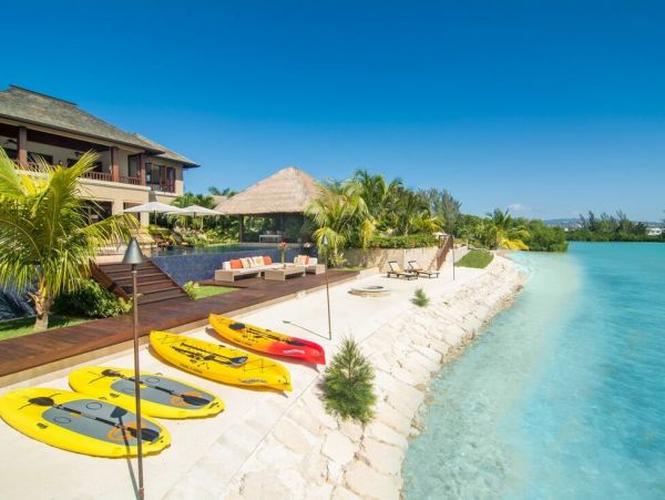 Jamaica Home 960735