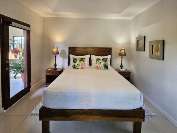 Jamaica Vacation Rental: Luxury Beachfront Getaway Awaits