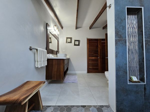 Jamaica Vacation Rental: Luxury Beachfront Getaway Awaits
