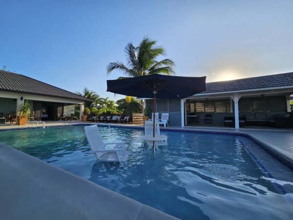 Jamaica Vacation Rental: Luxury Beachfront Getaway Awaits
