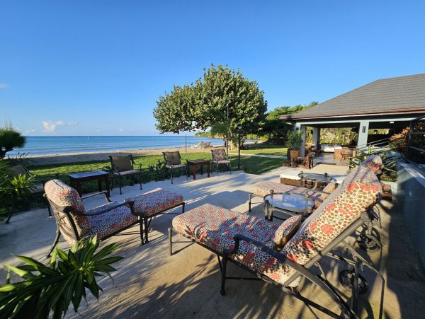 Jamaica Vacation Rental: Luxury Beachfront Getaway Awaits