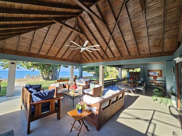 Jamaica Vacation Rental: Luxury Beachfront Getaway Awaits