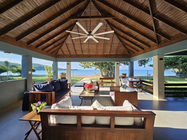 Jamaica Vacation Rental: Luxury Beachfront Getaway Awaits