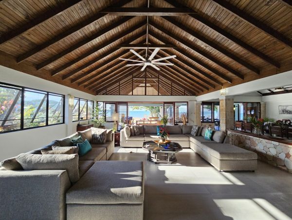 Jamaica Vacation Rental: Luxury Beachfront Getaway Awaits