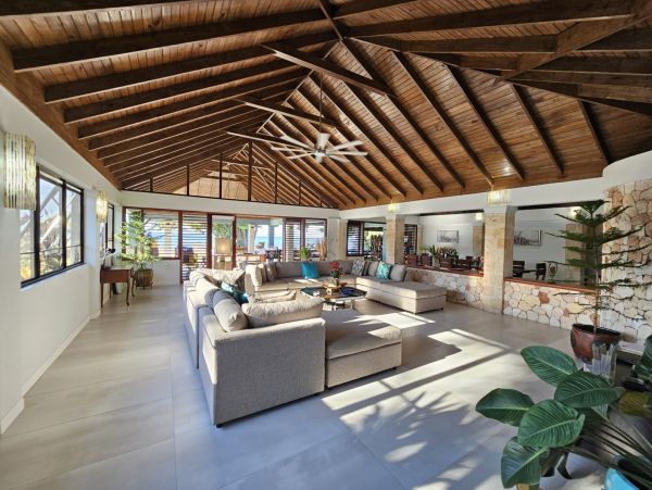 Jamaica Vacation Rental: Luxury Beachfront Getaway Awaits