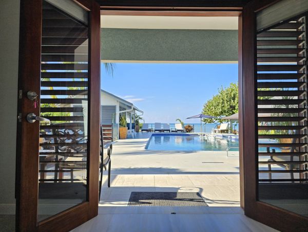 Jamaica Vacation Rental: Luxury Beachfront Getaway Awaits