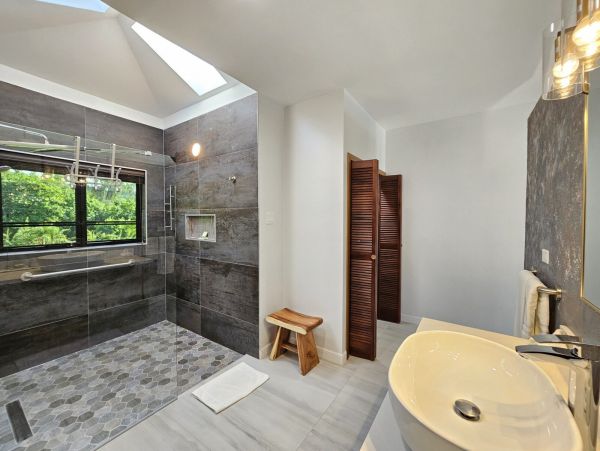 Jamaica Vacation Rental: Luxury Beachfront Getaway Awaits