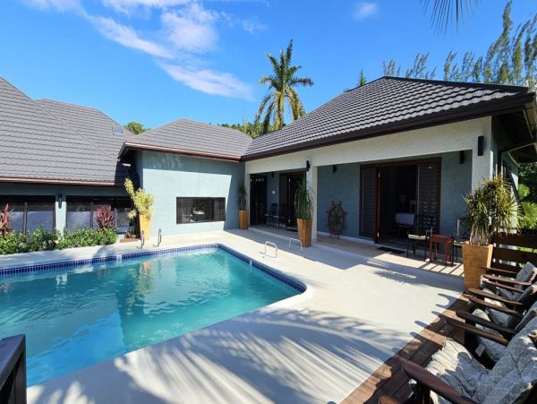 Jamaica Vacation Rental: Luxury Beachfront Getaway Awaits