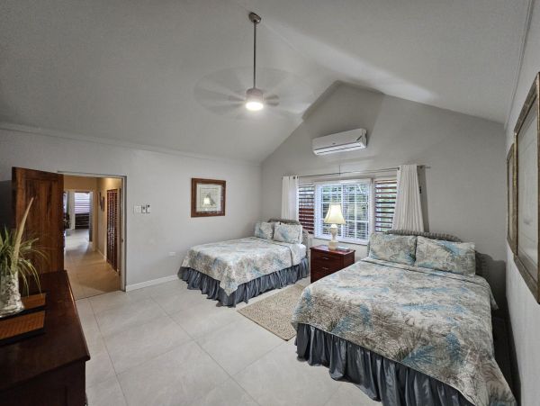 Jamaica Vacation Rental: Luxury Beachfront Getaway Awaits