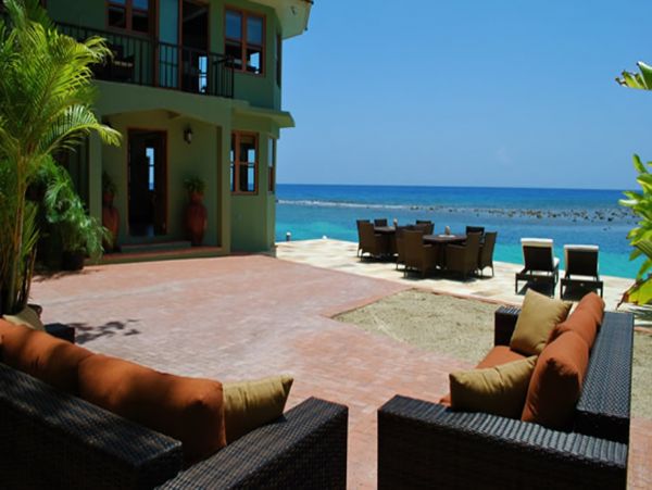 Jamaica Home 960764