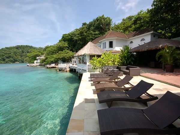 Jamaica Home 960764
