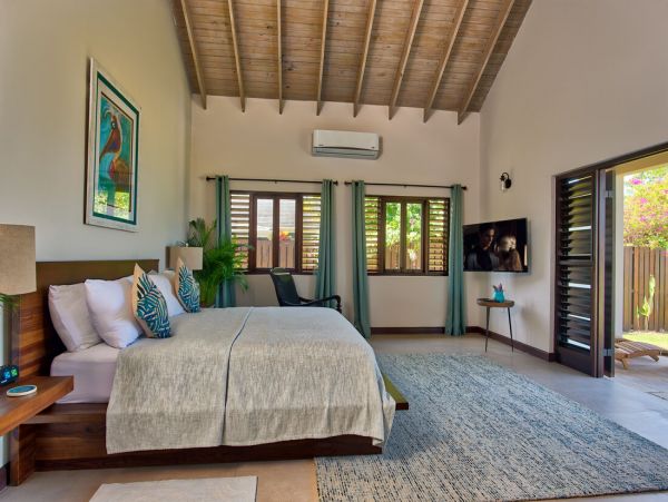 Jamaica Home 960770