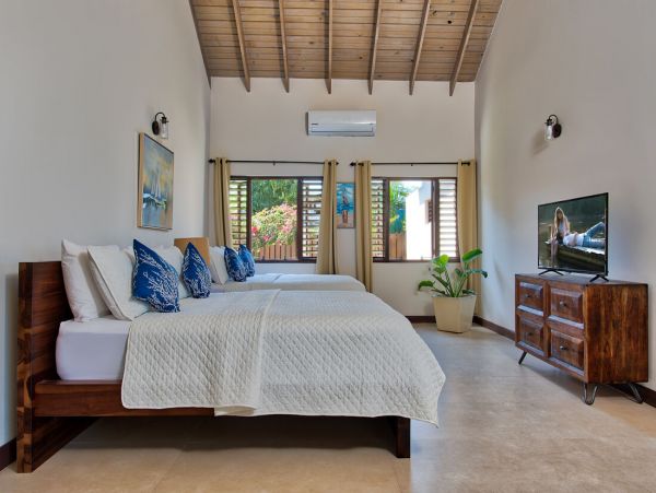 Jamaica Home 960770