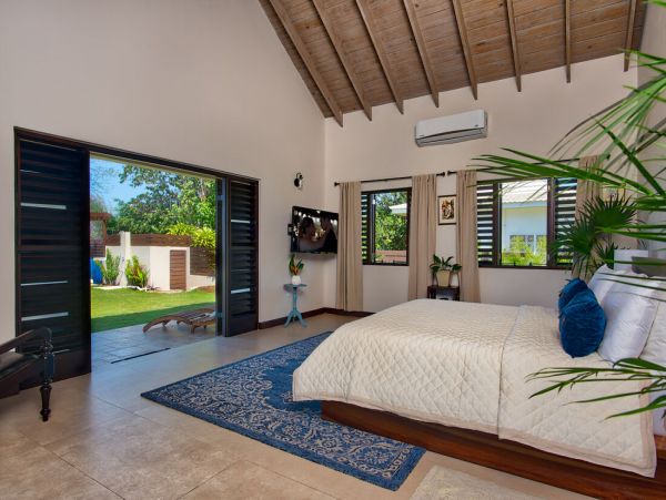 Jamaica Home 960770