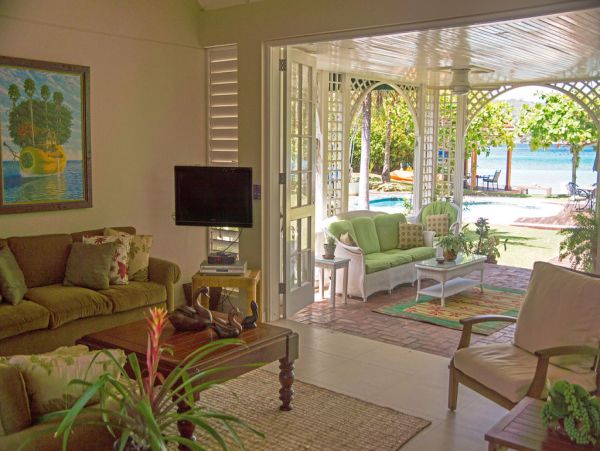 Jamaica Home 960772