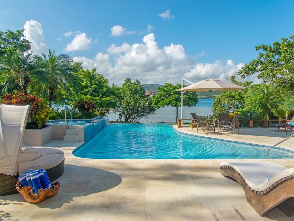 Jamaica Home 960783