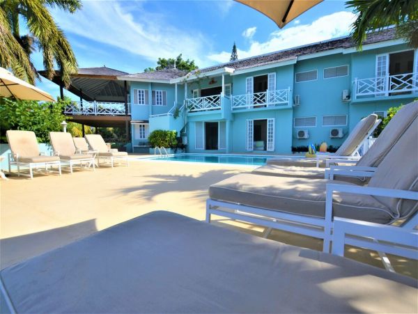 Jamaica Home 960792