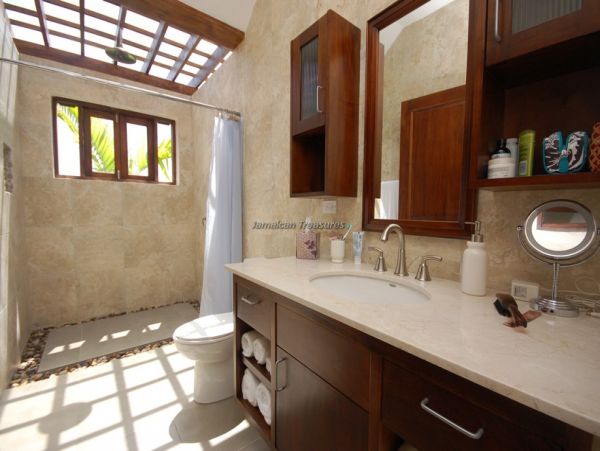 Jamaica Home 960793