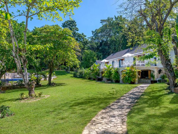 Jamaica Home 960797