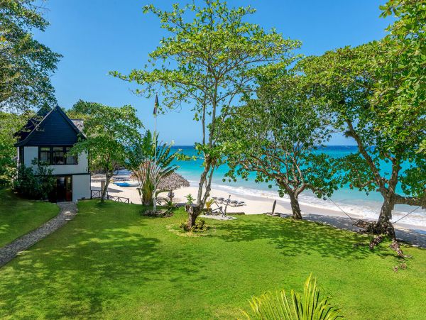 Jamaica Home 960797