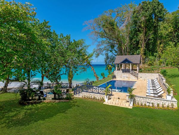 Jamaica Home 960797