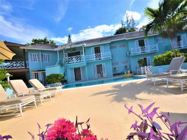 Jamaica Home 960798