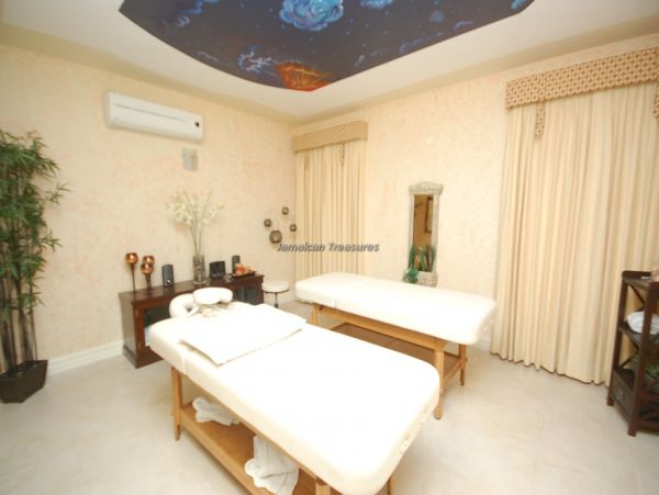 Jamaica Home 960805
