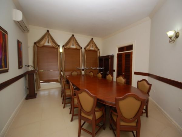 Jamaica Home 960805