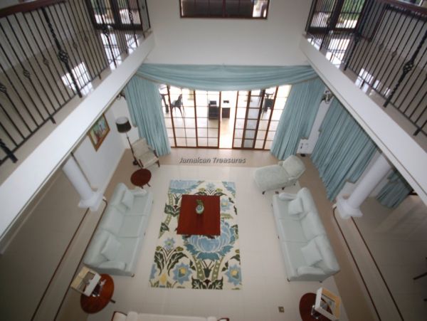 Jamaica Home 960805