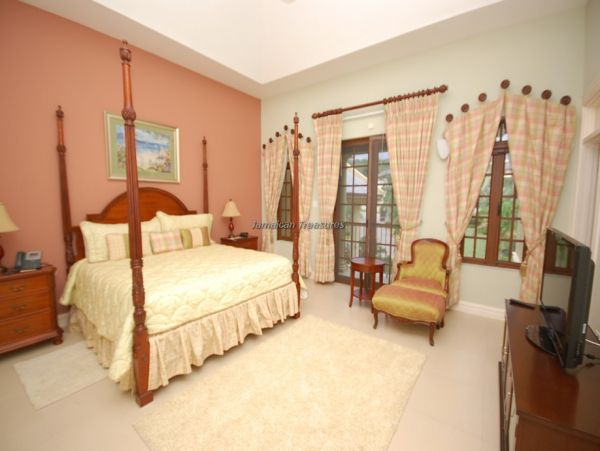 Jamaica Home 960805
