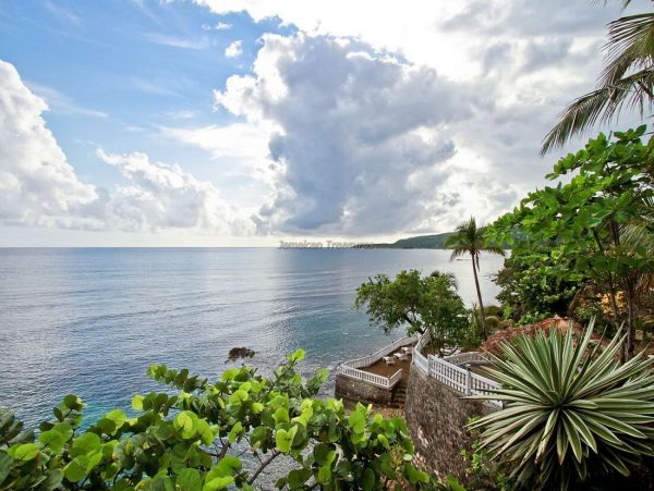 Jamaica Home 960811