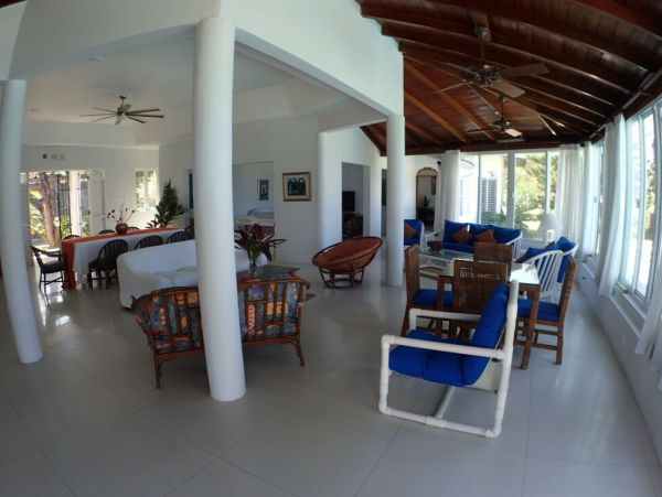 Jamaica Home 960812