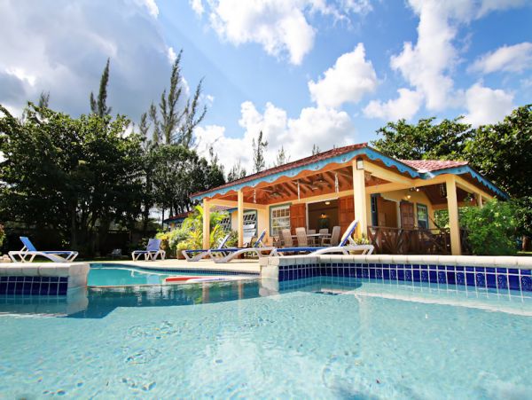 Jamaica Home 960818