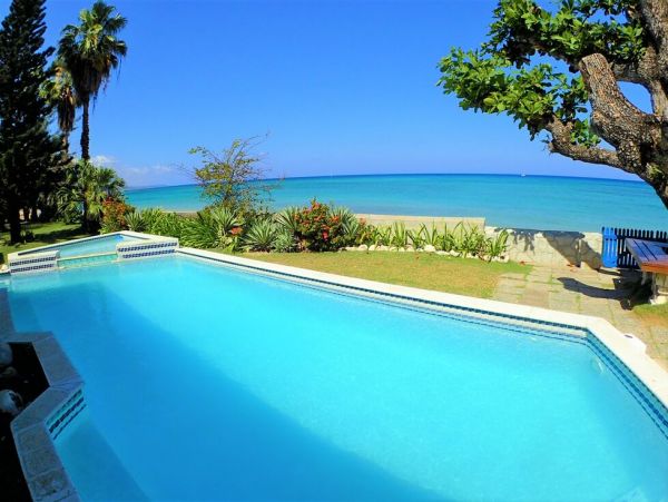 Jamaica Home 960818