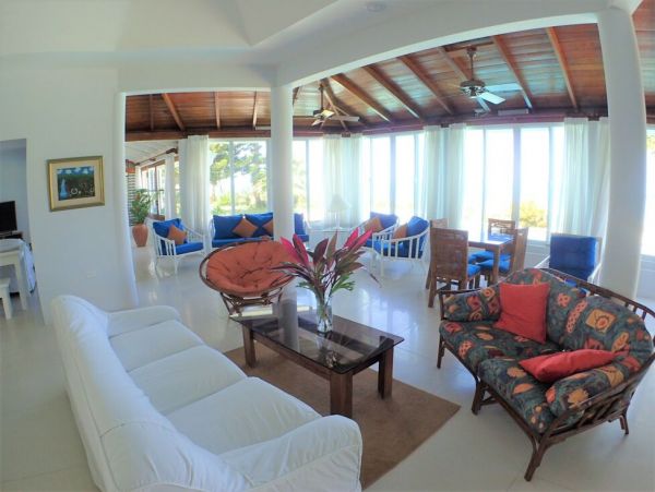 Jamaica Home 960818