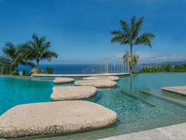 Jamaica Home 960824