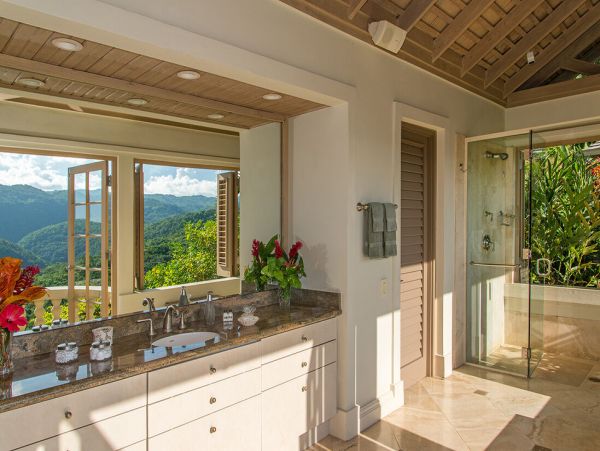 Jamaica Home 960826