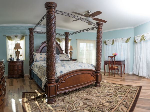 Jamaica Home 960827