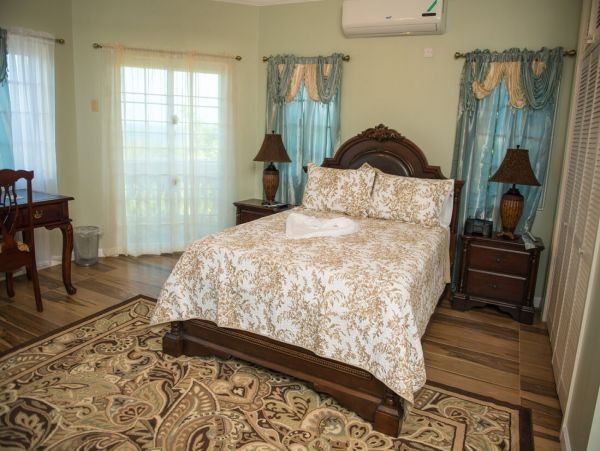 Jamaica Home 960829