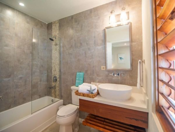 Luxury Four Bedroom Jamaica Villa Rental with Pool, Jacuzzi & Staff