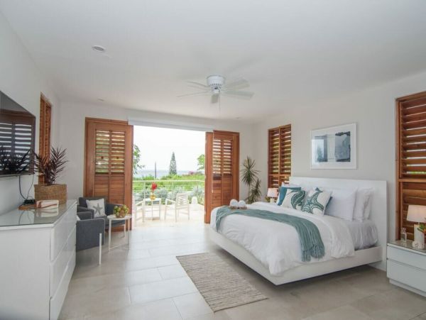 Luxury Four Bedroom Jamaica Villa Rental with Pool, Jacuzzi & Staff