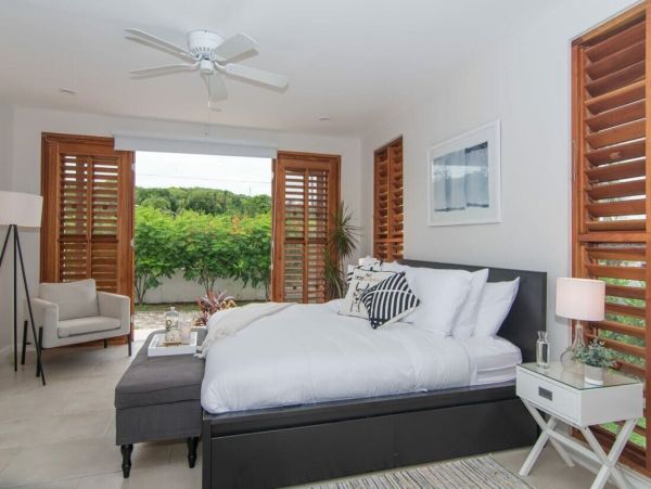 Luxury Four Bedroom Jamaica Villa Rental with Pool, Jacuzzi & Staff