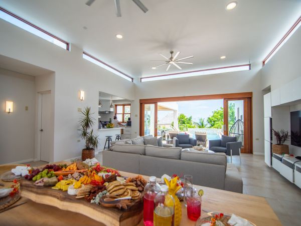 Luxury Four Bedroom Jamaica Villa Rental with Pool, Jacuzzi & Staff