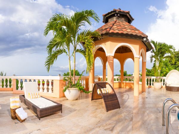 Jamaica Home 960831
